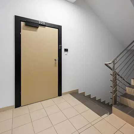 Jerozolimskie 223 By Bookinghost * Varsóvia