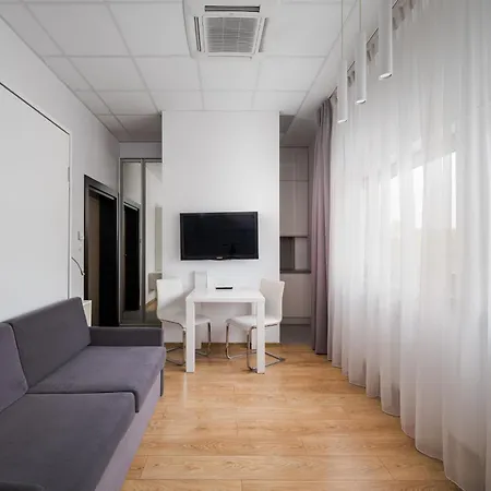 Jerozolimskie 223 By Bookinghost *